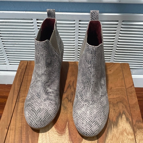 Toms Kelsey Wedge Bootie size 9.5 - Picture 1 of 9